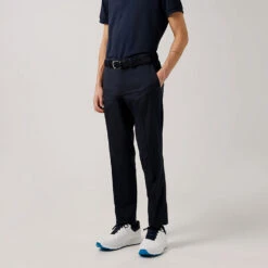 J.Lindeberg Elof Golf Trouser 12 J.Lindeberg Elof Golf Trouser -Golf Apparel Store J.Lindeberg SS22 Elof Trouser JL GMPA05222 6855 Code TRLIN016 34 W 32 Leg Navy model 2