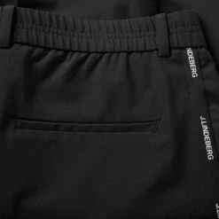 J.Lindeberg Stuart Stripe Golf Shorts 10 J.Lindeberg Stuart Stripe Golf Shorts -Golf Apparel Store J.Lindeberg SS22 Stuart Stripe Golf Shorts GMPA05577 9999 Code TSLIN012 34 W Black detail