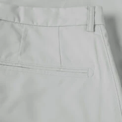 J.Lindeberg Somle Golf Shorts 7 J.Lindeberg Somle Golf Shorts -Golf Apparel Store J.Lindeberg SS23 Somle Shorts GMPA07905 U232 TSLIN028 High Rise Detail