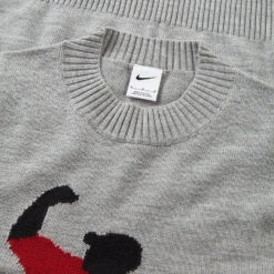 Nike Tiger Woods Crew Knit Golf Sweater 6 Nike Tiger Woods Crew Knit Golf Sweater -Golf Apparel Store Nike AW21 Tiger Woods Jumper Knit Sweater DA4151 063 Code SWNIK252 M Dark Grey Heather Detail