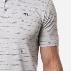 TravisMathew Draggin Anchor Golf Polo Shirt -Golf Apparel Store Travis Mathew SS21 Draggin Anchor Golf Polo Shirt 1MW108 Code SHTRA052 Heather Light Grey Model 2